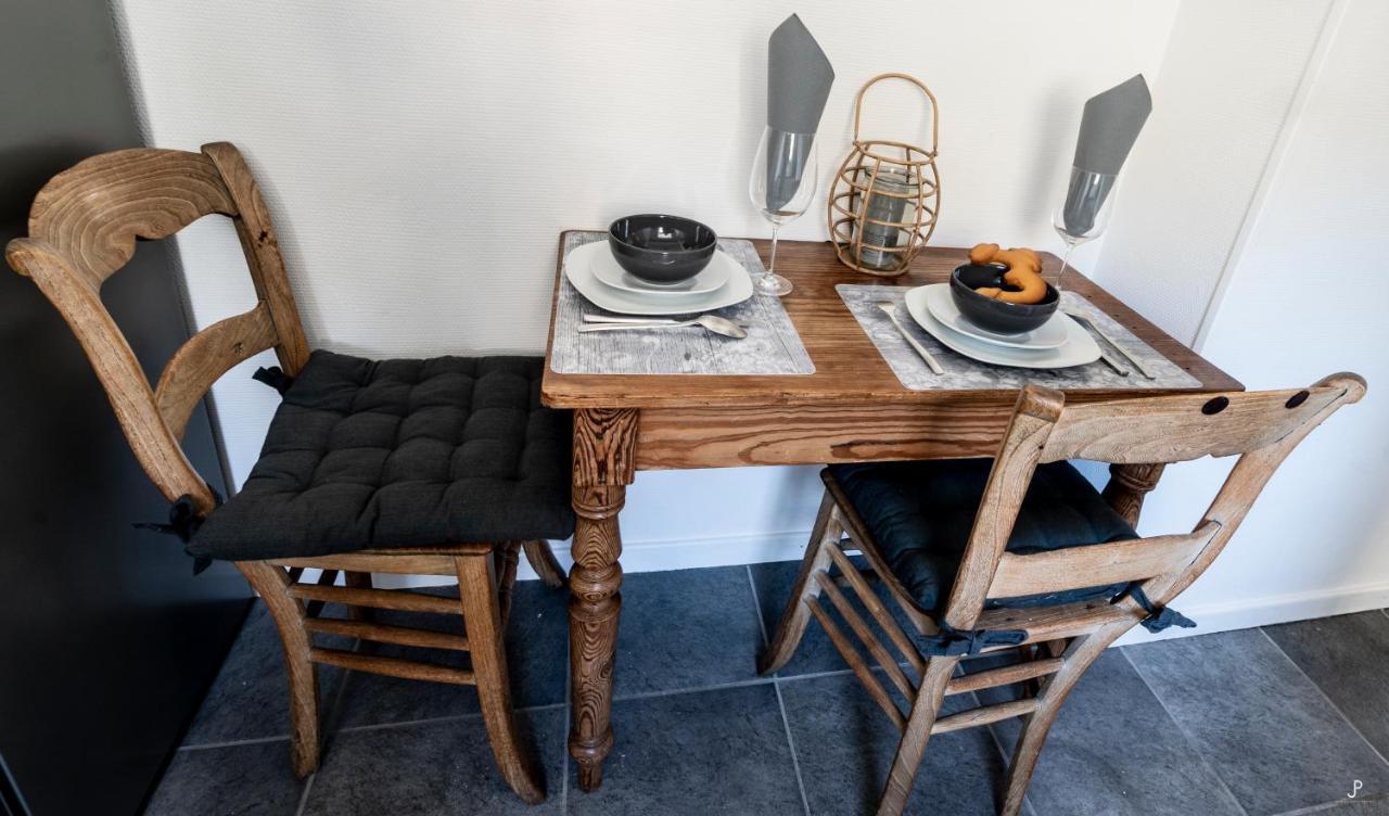 Les 3 Chapeaux Dinant 6P Les Canotiers 4P Avec Terrasse Le Melon 2P Sans Terrasse Eksteriør bilde